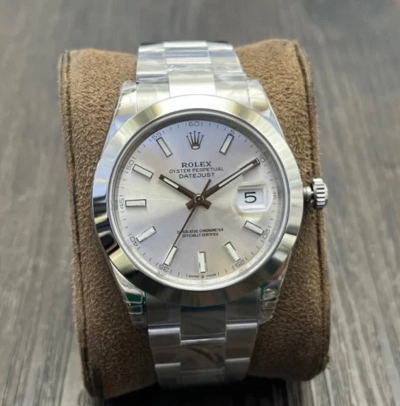 Rolex Datejust 41mm Oyster Silver Dial