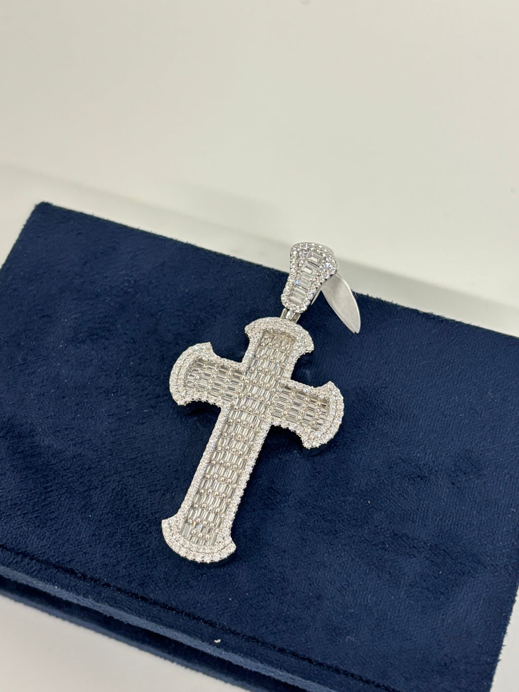 Cross In Baguette Diamonds Silver