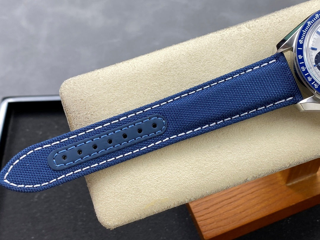 Omega SpeedMaster Snoopy