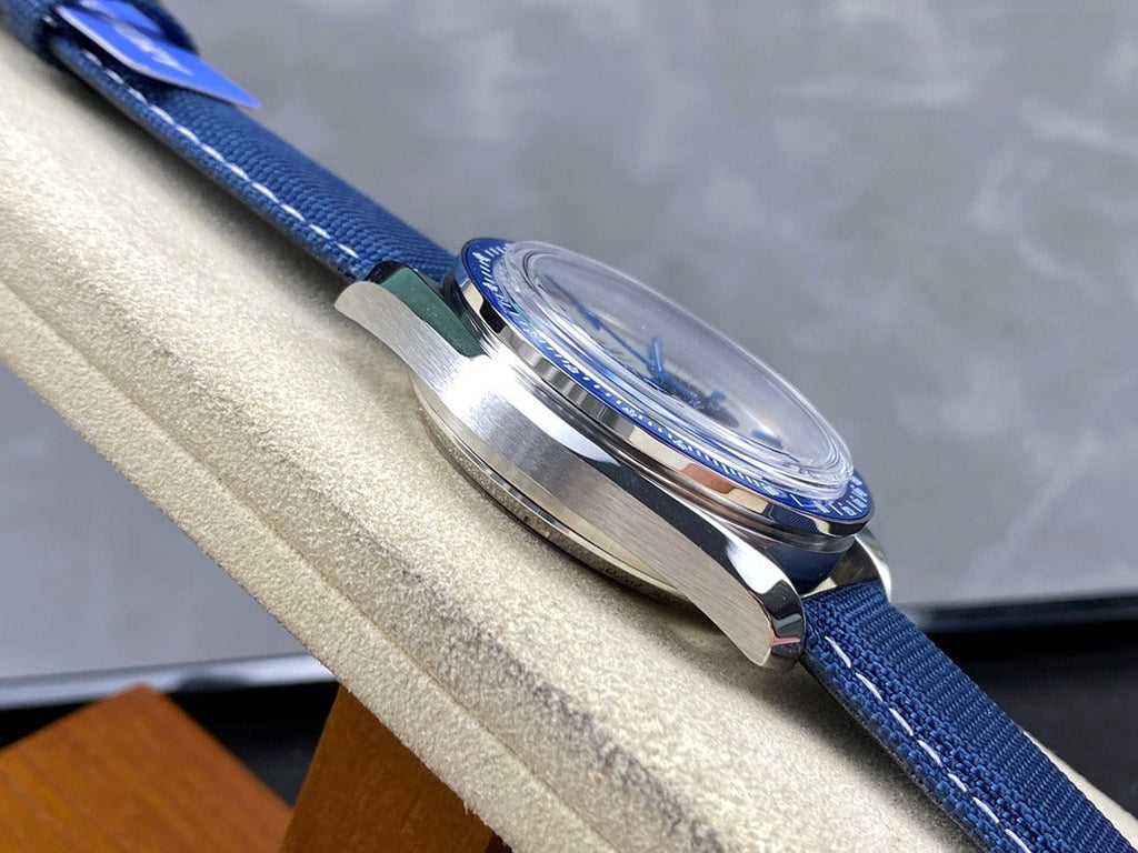 Omega SpeedMaster Snoopy