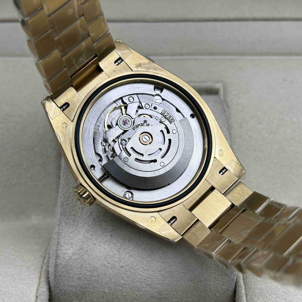 Rolex Day-Date With Champagne Roman Dial, 40 mm